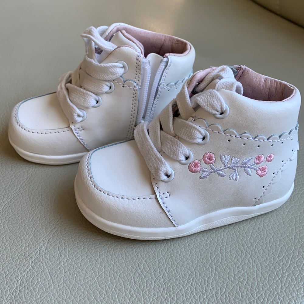 Sole Play Baby Girl White Leather Booties